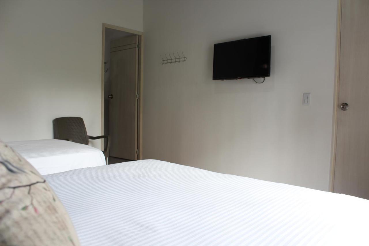 Hotel Boutique Plaza Меделин Екстериор снимка